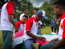 Merah Putih Di Langit Papua, Satgas Yonif 310/KK Terbangkan 1000 Layang-Layang Di Perbatasan RI