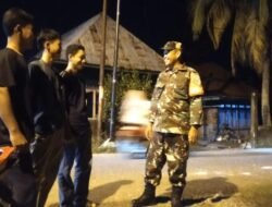 Patroli Malam Oleh Bintara pembina desa ( Babinsa ) 402-12 pemulutan Memastikan Wilayahnya tetap kondusif dan aman,Babinsa koramil 402-12