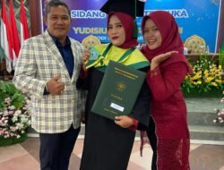 Jadi Wisudawati Sekolah Tinggi Ekonomi Syariah Sekayu Palembang dengan Nilai IPK Sangat Memuaskan.